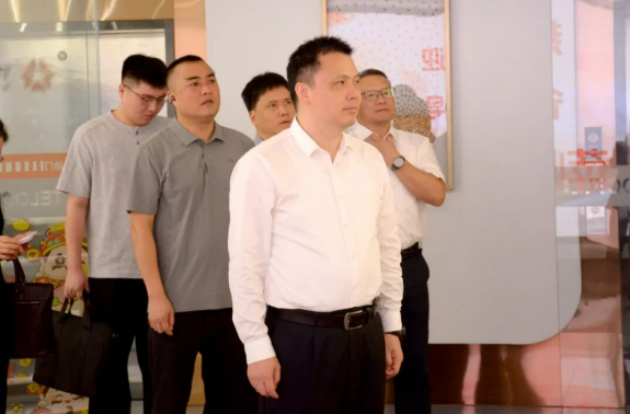 连江县委书记郭勇一行莅临天岁生物调研考察
